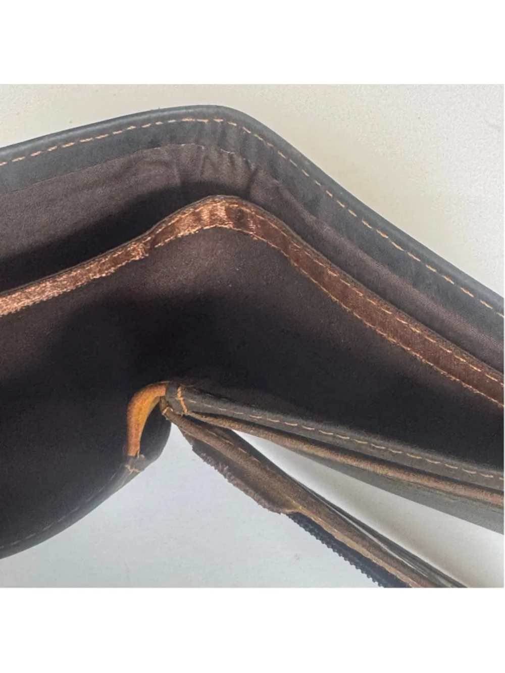 Tumi Leather Hair-On-Hide Bifold Wallet Brown Patchwork Southwestern Coin Zip